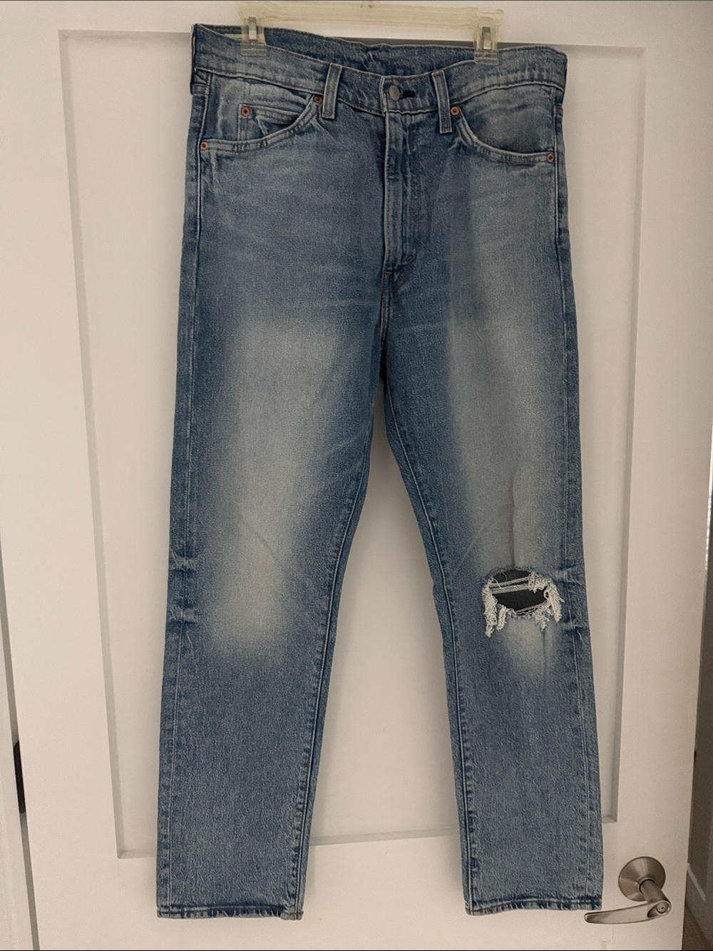 Vintage LEVI’s Distressed Straight Jeans 34/32